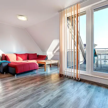 Peenemuende, Seglerhafen St Tjalk 03 & 10 * Peenemunde